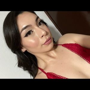 Meet your Posher, Alanys